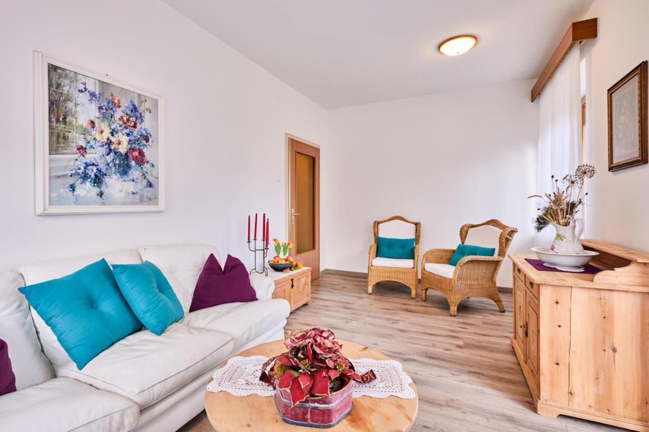 Apartmenthaus Haringer Novacella ภายนอก รูปภาพ