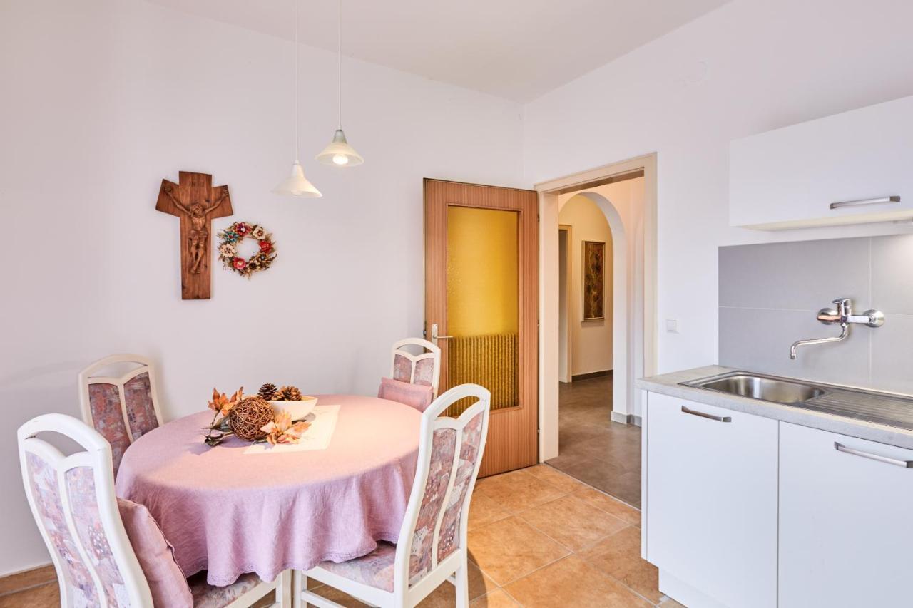Apartmenthaus Haringer Novacella ภายนอก รูปภาพ