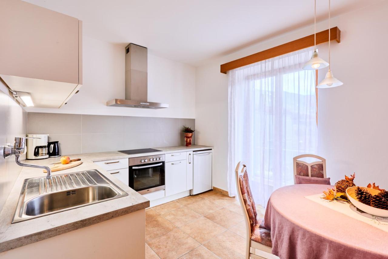 Apartmenthaus Haringer Novacella ภายนอก รูปภาพ