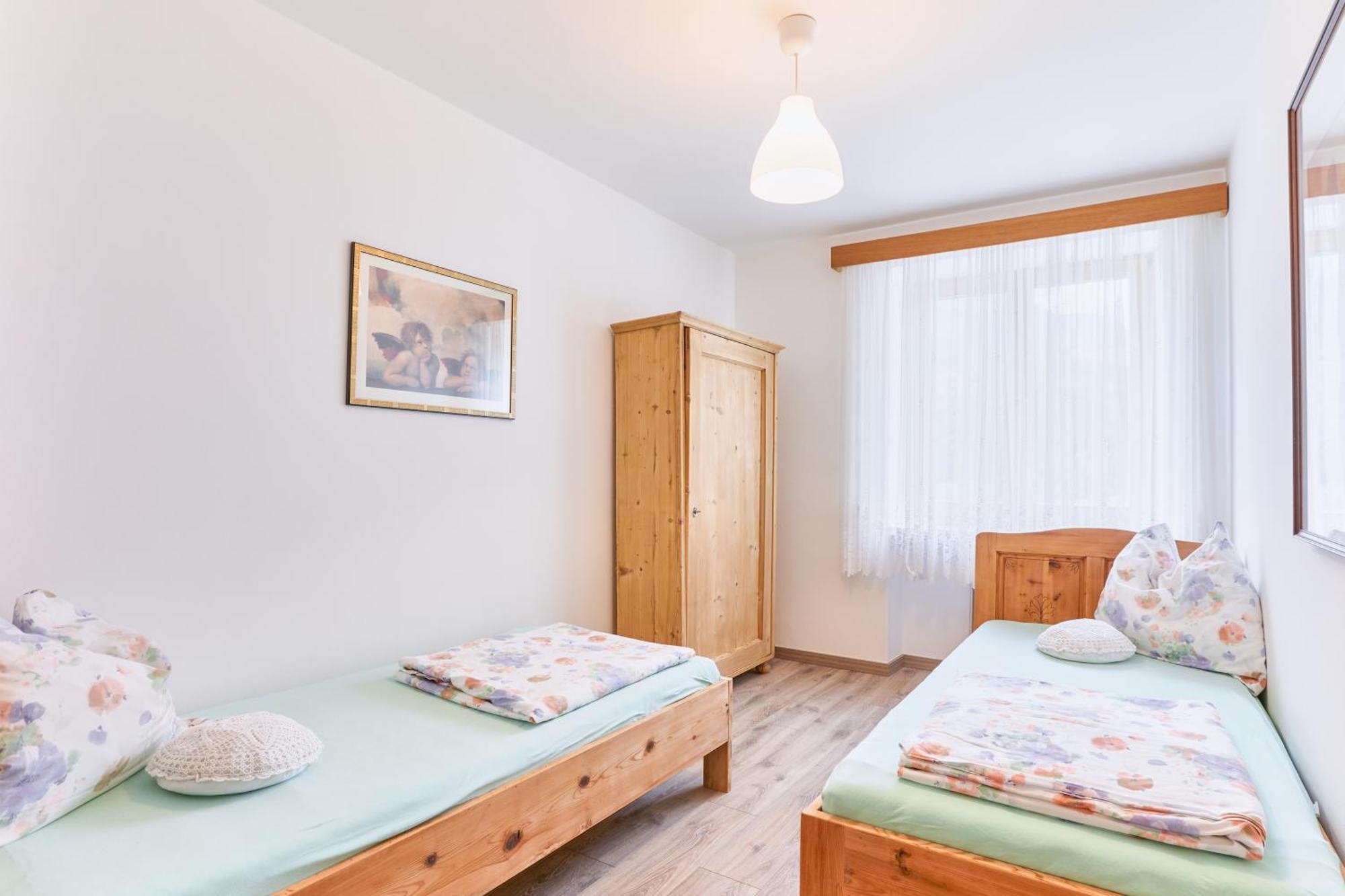 Apartmenthaus Haringer Novacella ภายนอก รูปภาพ